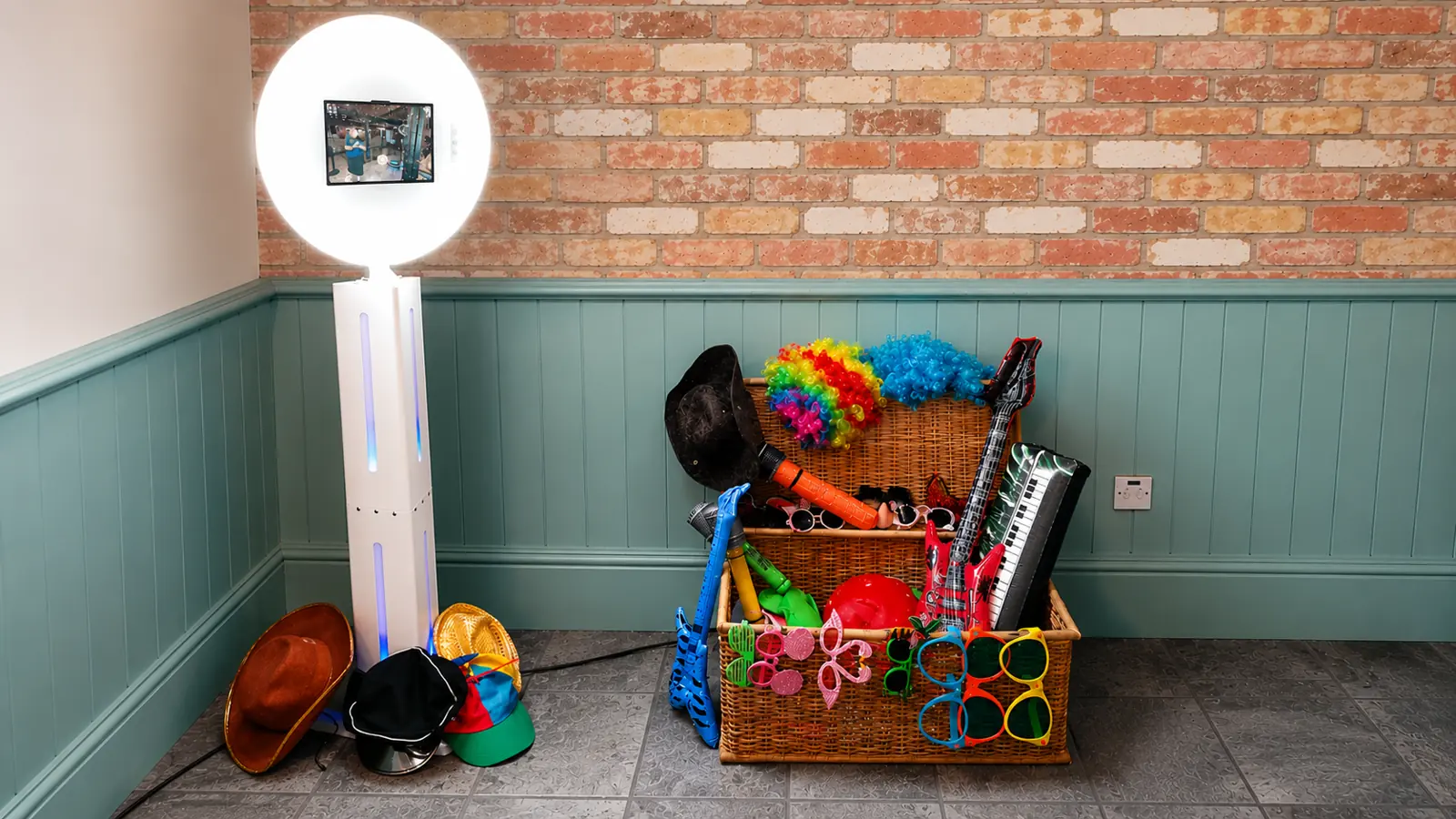 Selfie station and prop trunk